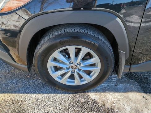 Used 2023 Toyota Corolla Cross LE image 23