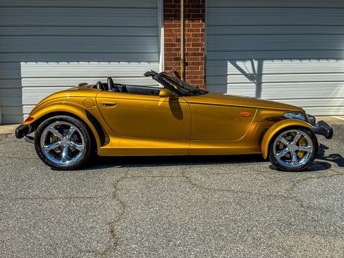 Used 2002 Chrysler Prowler image 40