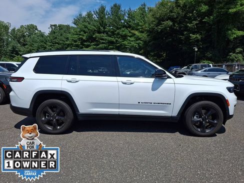 Used 2023 Jeep Grand Cherokee L Laredo AWD/4WD image 7