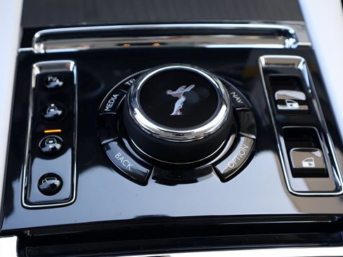 New 2026 Rolls-Royce Ghost AWD/4WD image 28