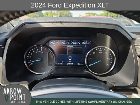 Used 2024 Ford Expedition XLT AWD/4WD image 26