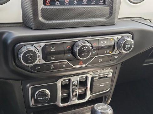 Certified 2021 Jeep Wrangler Unlimited Islander image 25