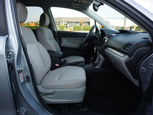 Used 2014 Subaru Forester 2.5i Premium w/ All-Weather Package AWD/4WD image 25