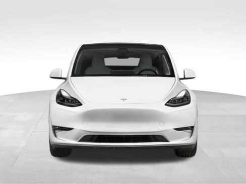 Used 2023 Tesla Model Y Long Range image 5