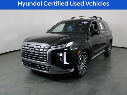 Used 2023 Hyundai Palisade Calligraphy image 2