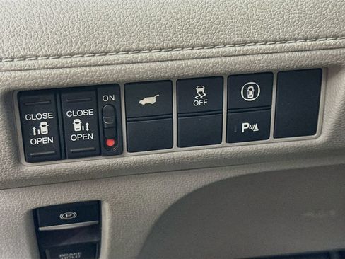Used 2023 Honda Odyssey Touring image 24