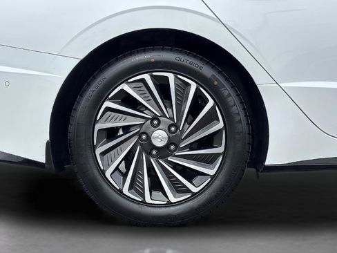 Used 2023 Hyundai Sonata Limited FWD image 11