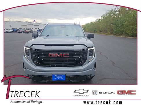Used 2024 GMC Sierra 1500 Elevation image 1