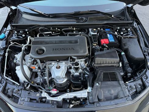 Used 2025 Honda Civic Sport image 32