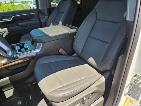 New 2026 GMC Sierra 2500 SLT w/ SLT Premium Package AWD/4WD image 22