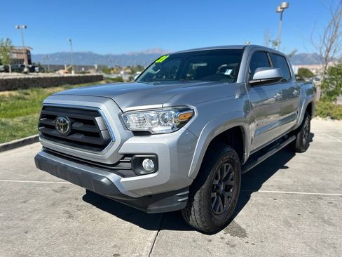 Used 2021 Toyota Tacoma SR5 w/ SR5 Appearance Package (SM) RWD image 3
