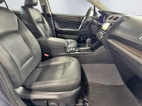 Used 2017 Subaru Legacy 3.6R Limited image 17