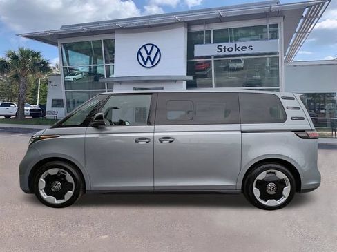 New 2025 Volkswagen ID. Buzz Pro S RWD image 7