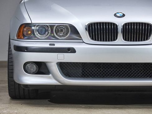 Used 2003 BMW M5 RWD image 10