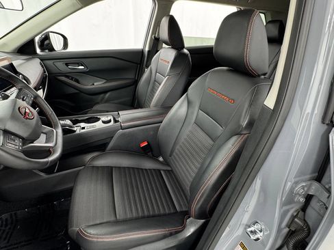 Certified 2026 Nissan Rogue SV AWD/4WD image 10