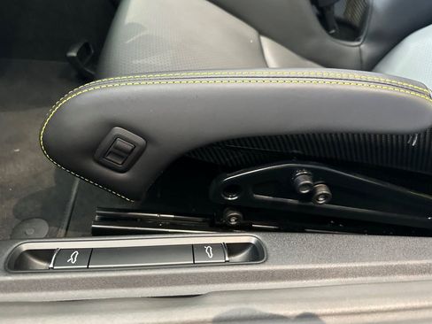 Certified 2019 Porsche 911 Speedster image 15