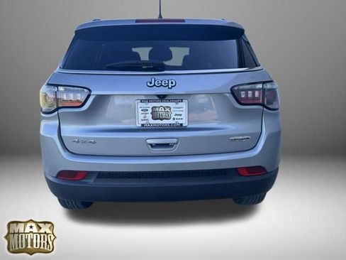Used 2022 Jeep Compass Latitude AWD/4WD image 9