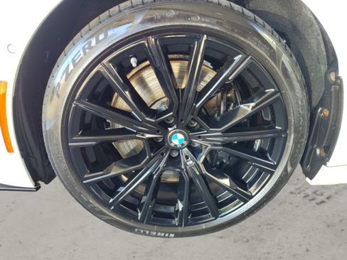 Used 2022 BMW 750i xDrive w/ Executive Package AWD/4WD image 10