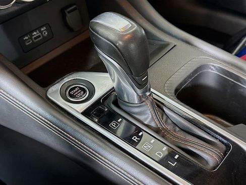 Used 2022 Nissan Sentra SR w/ SR Premium Package image 17