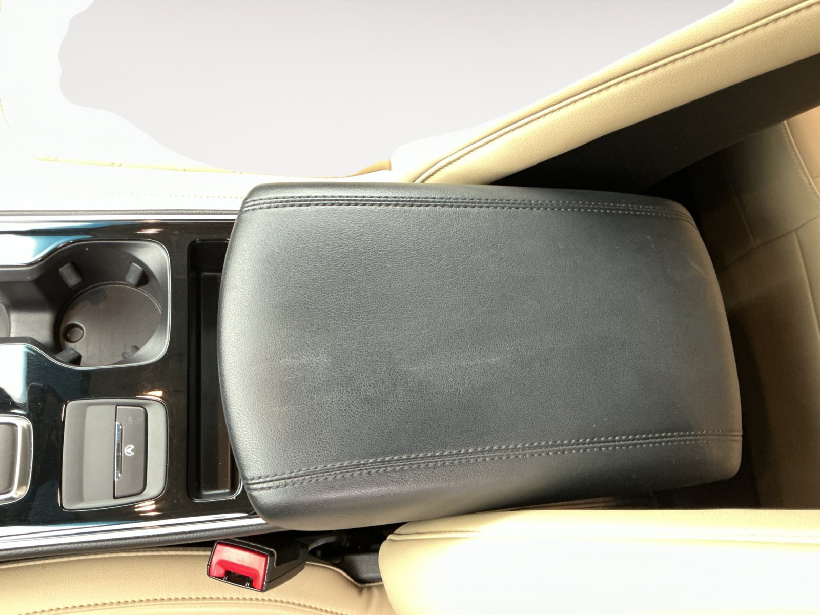 Used 2019 Ford Edge SEL w/ Equipment Group 201A FWD image 11