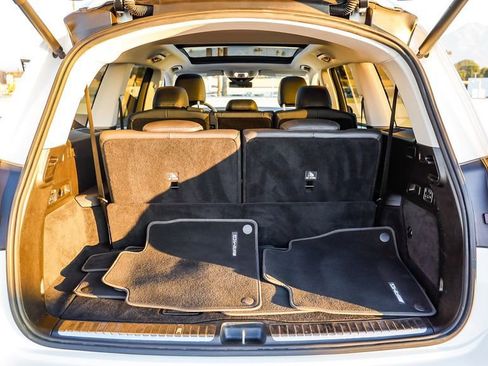 Used 2024 Mercedes-Benz GLS 450 4MATIC image 28