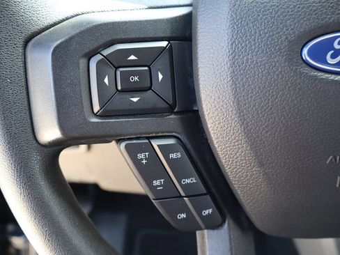 Used 2022 Ford F250 XLT w/ Black Appearance Package AWD/4WD image 14
