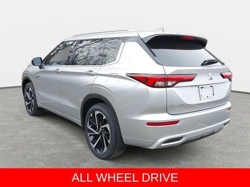 Used 2024 Mitsubishi Outlander 4WD Plug-In Hybrid image 7
