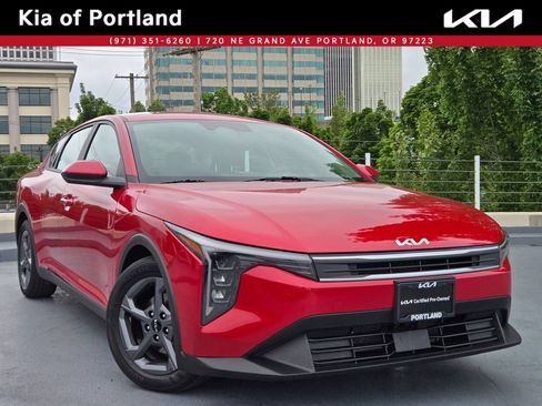 Certified 2025 Kia K4 FWD image 1