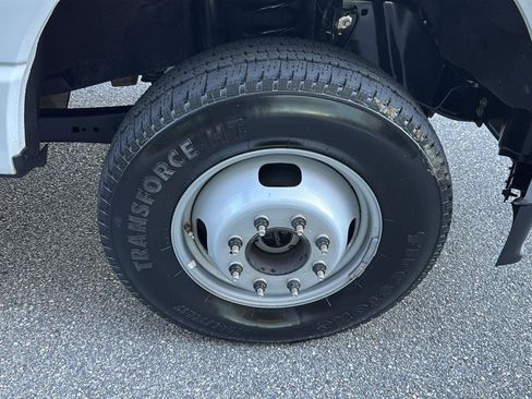 Used 2024 Ford F350 XLT image 33