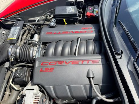 Used 2006 Chevrolet Corvette Coupe w/ Preferred Equipment Group RWD image 32