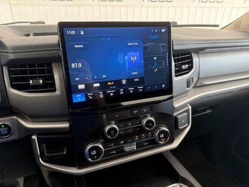 Certified 2022 Ford Expedition XLT AWD/4WD image 4