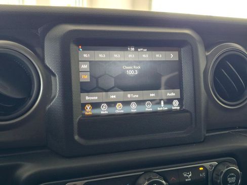 Used 2023 Jeep Wrangler Unlimited Sport AWD/4WD image 26