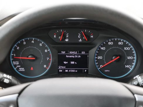 Used 2022 Chevrolet Traverse LS image 20