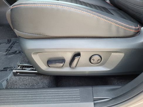 Used 2025 Nissan Rogue SV AWD/4WD image 11