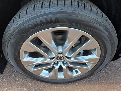 Used 2023 Toyota RAV4 Limited AWD/4WD image 9