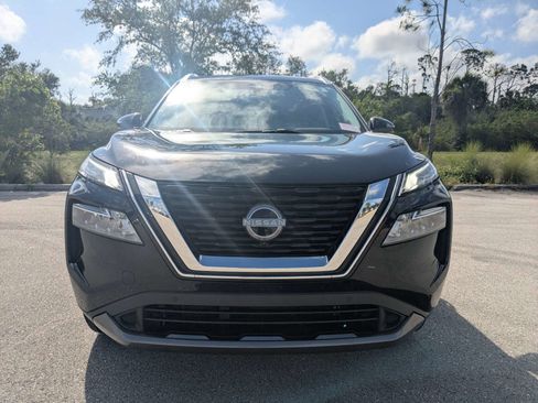 Used 2023 Nissan Rogue SL w/ SL Premium Package AWD/4WD image 3