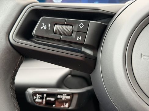 New 2026 Porsche Macan Electric image 33