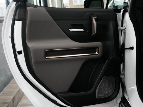 Used 2024 GMC Hummer EV 2X AWD/4WD image 14