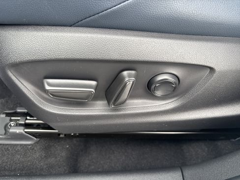 Used 2025 Subaru Solterra Touring image 17