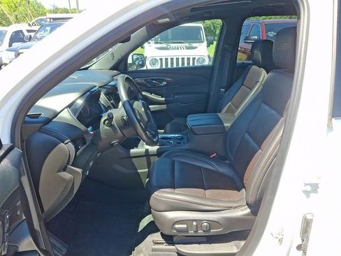 Used 2022 Chevrolet Traverse High Country FWD image 10