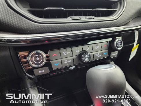 New 2026 Jeep Compass Limited image 60