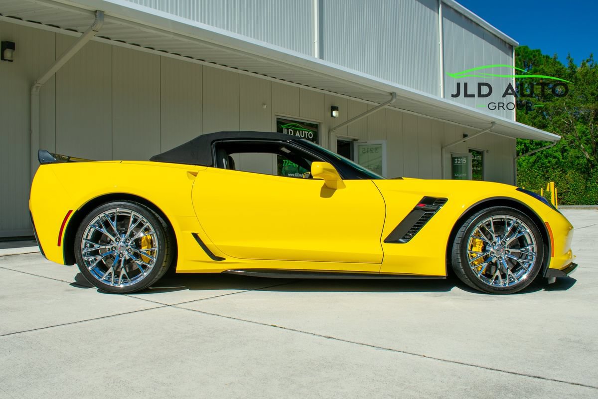 Used 2018 Chevrolet Corvette Z06 RWD image 12