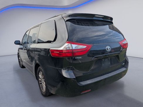 Used 2015 Toyota Sienna XLE FWD image 6