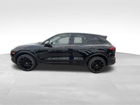 Used 2018 Porsche Cayenne Platinum Edition AWD/4WD image 3