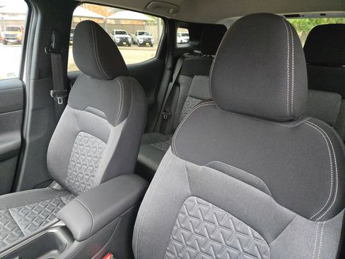 New 2026 Nissan Kicks SV image 9