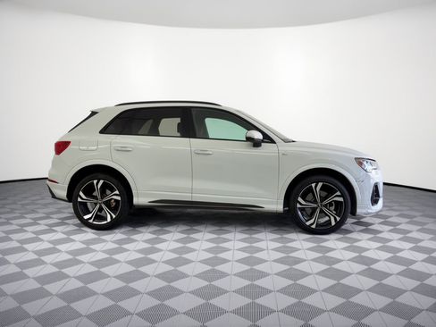 Used 2023 Audi Q3 2.0T Premium Plus w/ Premium Plus Package AWD/4WD image 8