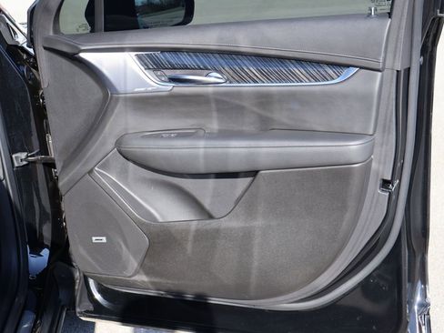 Used 2024 Cadillac XT6 Premium Luxury image 14