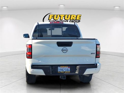 Certified 2022 Nissan Frontier SV image 8