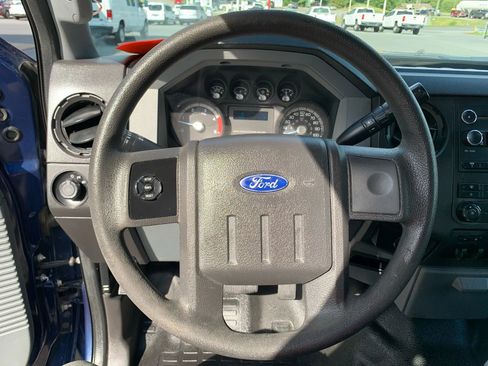 Used 2012 Ford F550 176  W.B. 4D w/ Payload Upgrade Pkg image 10