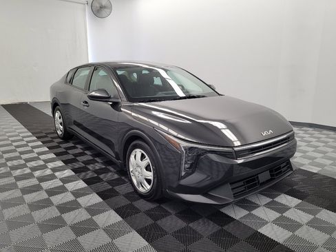 Used 2025 Kia K4 FWD image 13